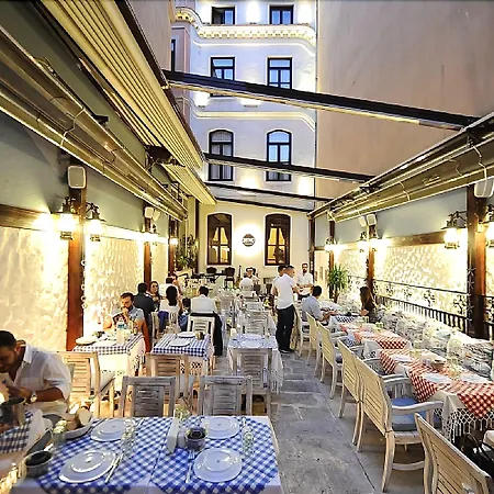 ホテル Sarnic Butik 3*